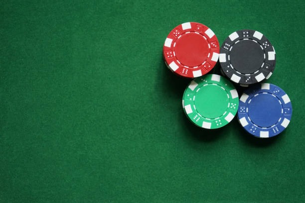 Live Sic Bo Dadu dealer rolling three dice on jos bosvip88